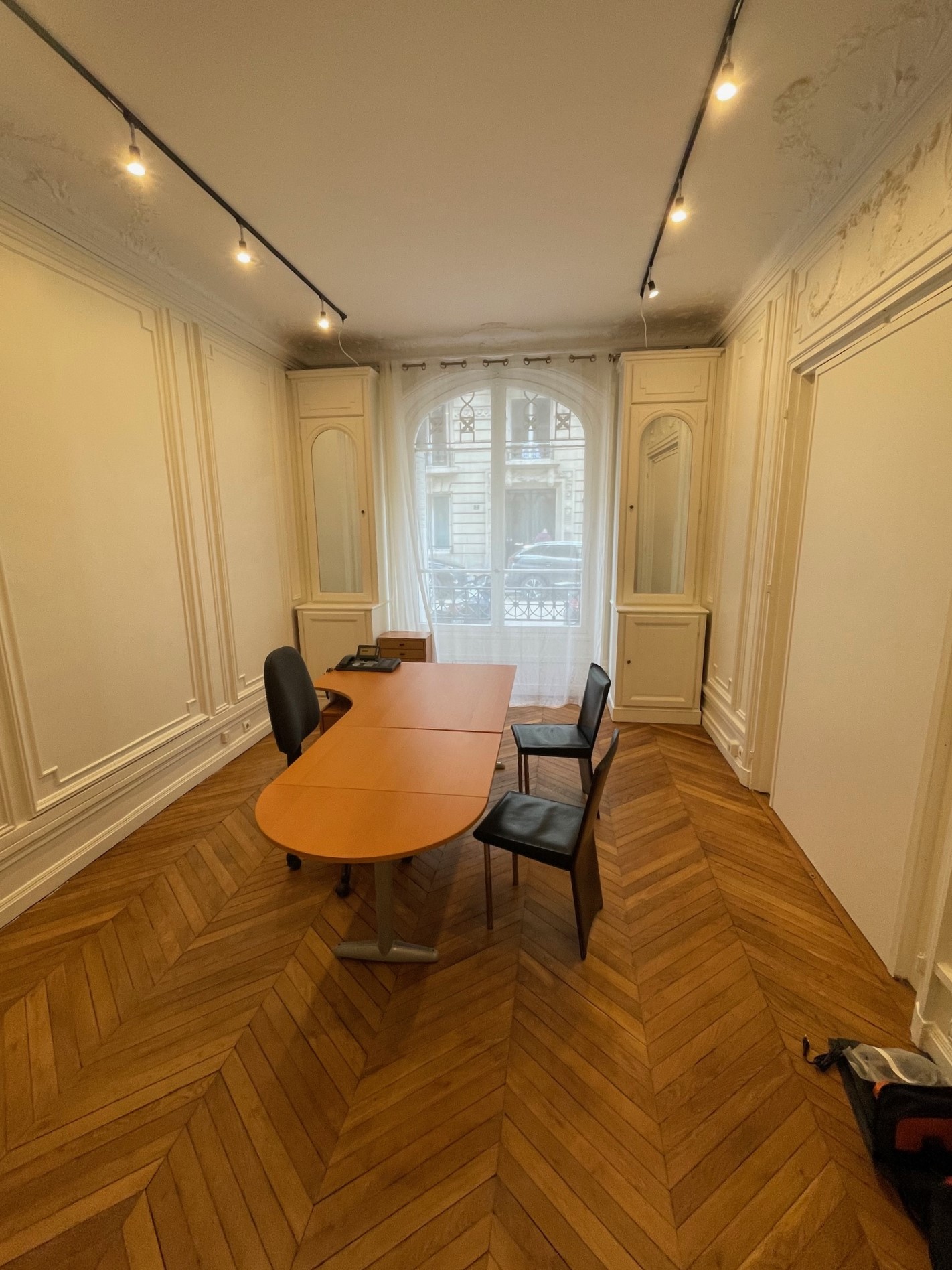 Bureau 17 m² à louer Paris 7 Conseil national des barreaux